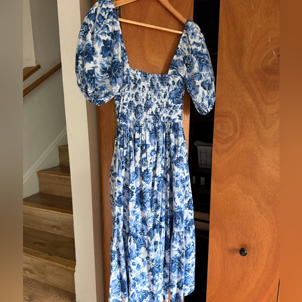 Abercrombie & Fitch Blue Floral Emerson Puff Sleeve Midi - Picture 2 of 2